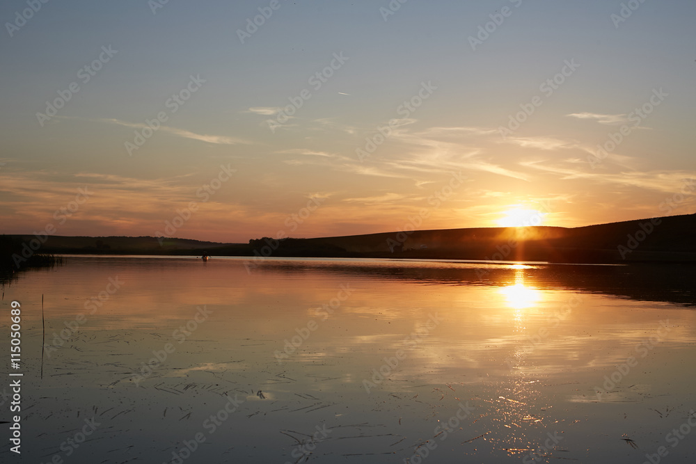 Obraz premium Sunset on the Lake