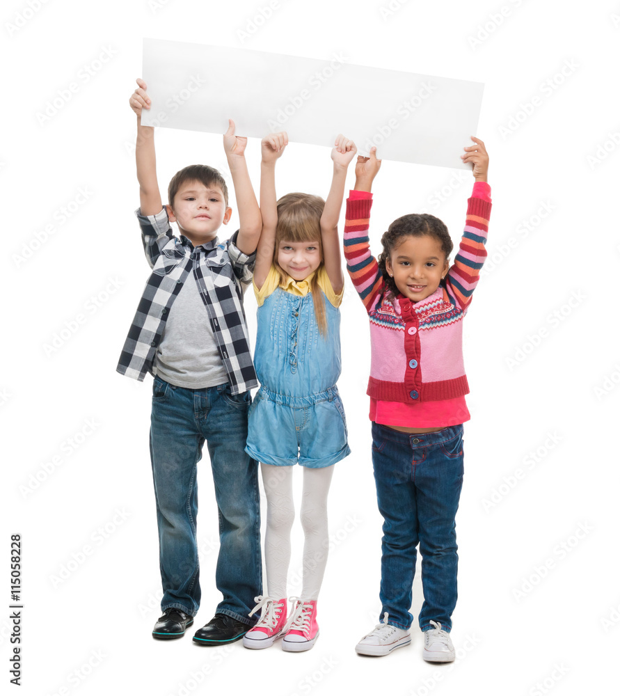 Obraz premium three children with open mouths holding empty sheet of paper isolated on white background