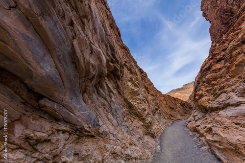 Narrow trail through Mosaic Canyon, Death Valley National Park, Stovepipe Wells Area