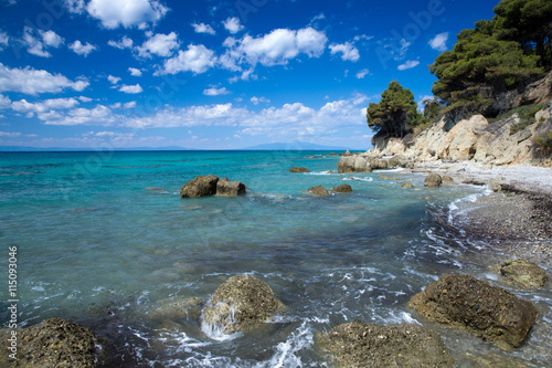 sea under the blue sky