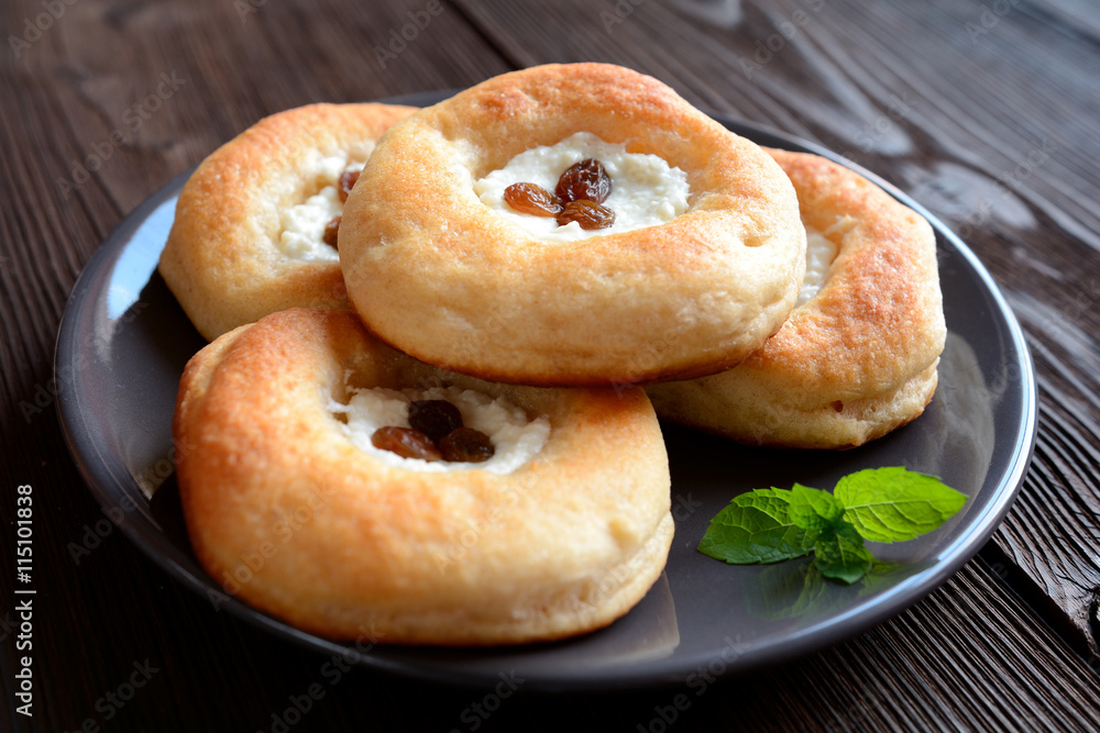 Yeast cheesecake with raisins Yeast cheesecake with raisins