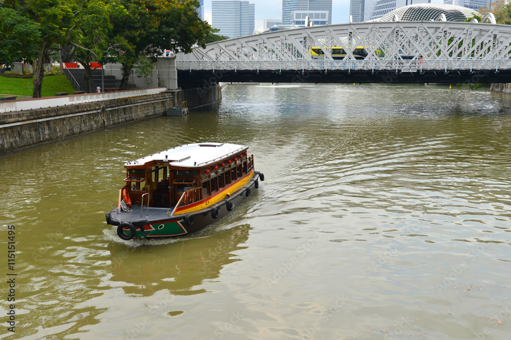 SINGAPORE : River Cruise is another famous tourist sightseeing activities. SINGAPORE : River Cruise is another famous tourist sightseeing activities.