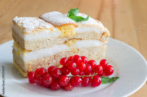 Kardinalschnitte garniert