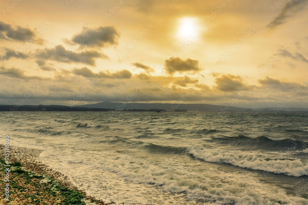Obraz premium Stormy dawn