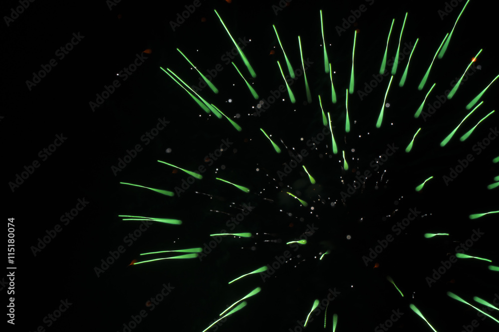 Obraz premium Green Single Fireworks Explosion