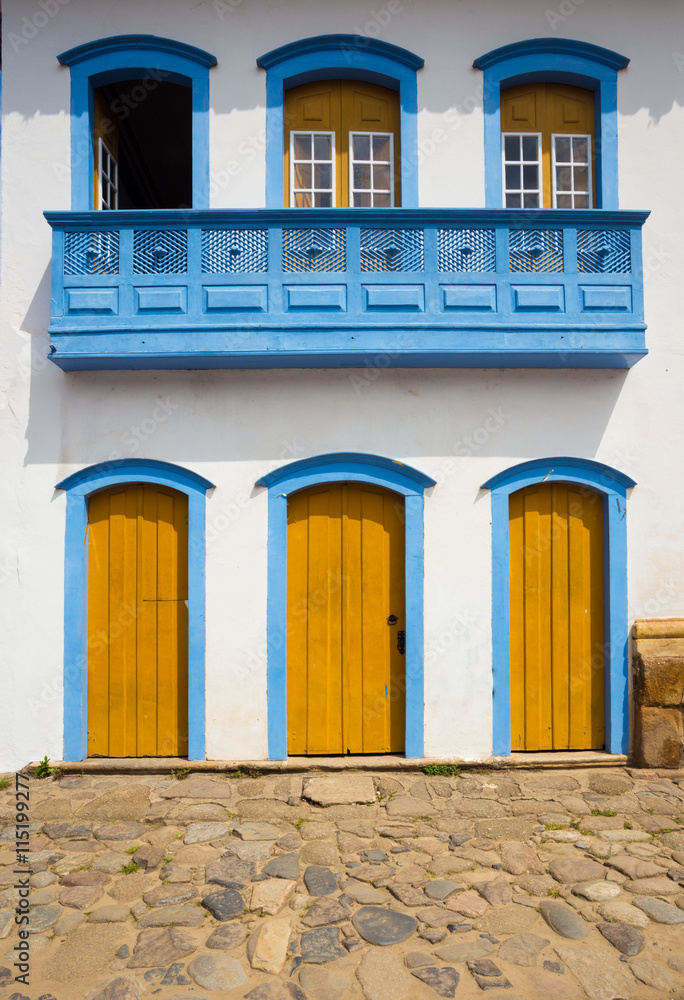 Obraz premium bright colored facade