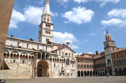 Duomo di Modena photo