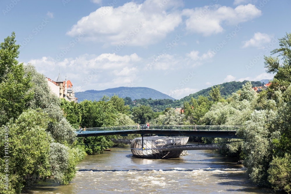 Fototapeta premium Murinsel in Graz