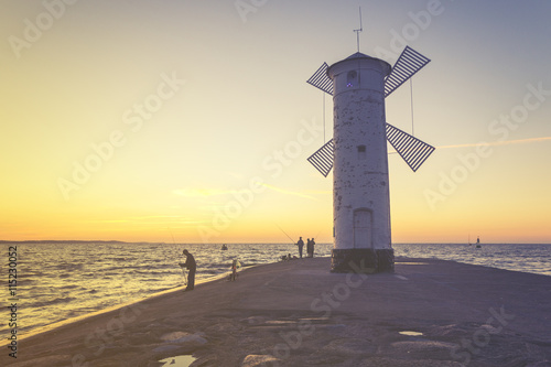 Latarnia morska"Wiatrak" w Świnoujściu,zdjęcie w stylu retro 
