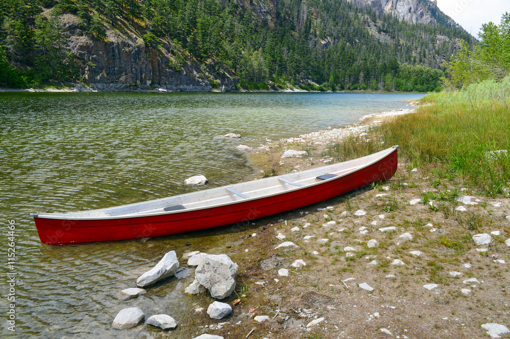 Fototapeta premium Canoe at Lakeside 01