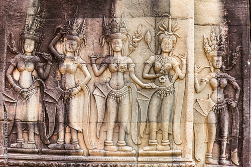 Obraz na plátně Apsara sculpture on the wall of Angkor Wat, Seam Reap, Cambodia.