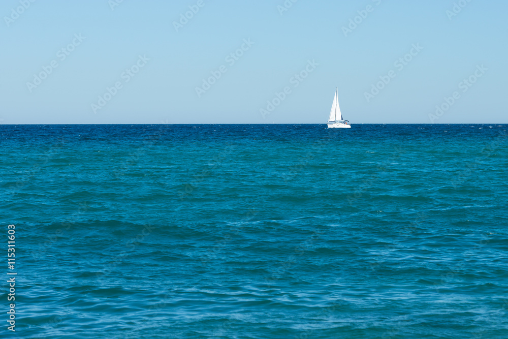 Obraz premium beautiful view of the ocean on the horizon