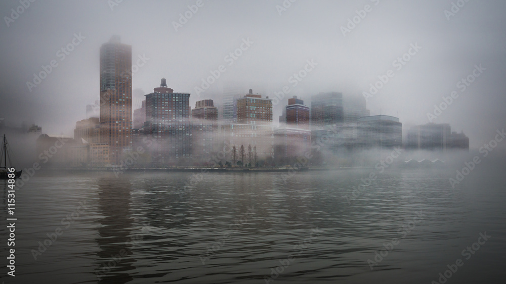 New York Skyline Manhattan Nebel