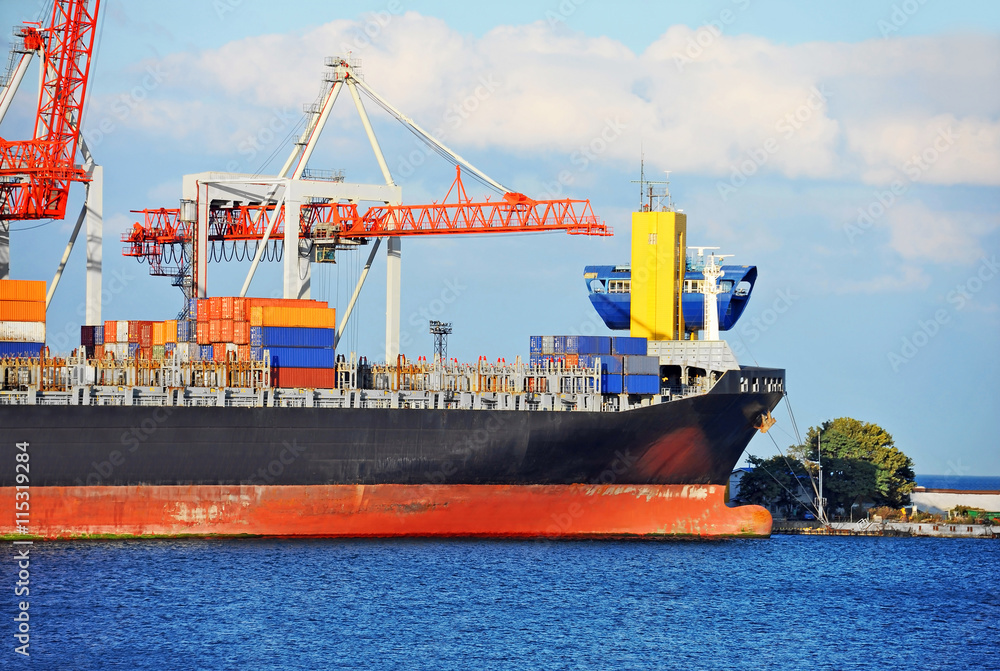 Fototapeta premium Cargo crane and ship