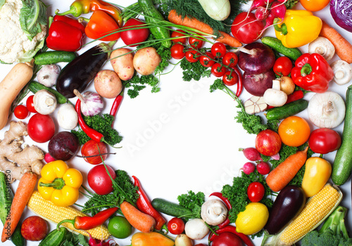 Round frame of vegetables.