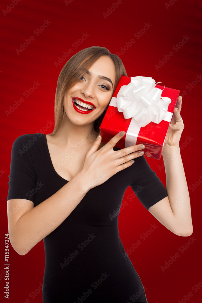 Fototapeta premium Model showing red box with surprise