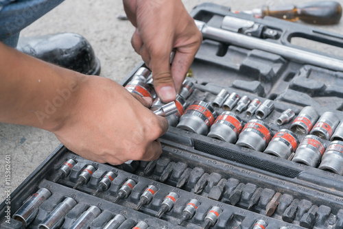 Close-up picture of mechanical workshop tools   © praphab144