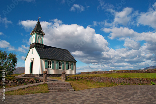 Islanda: la chiesa di Thingvellir, costruita nel 1859, il 29 agosto 2012. Thingvellir è parco nazionale e un luogo storico: qui nel 930 AC si è riunito il primo Parlamento al mondo