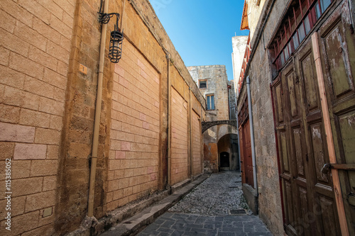 Fototapeta Naklejka Na Ścianę i Meble -  Narrow medieval street