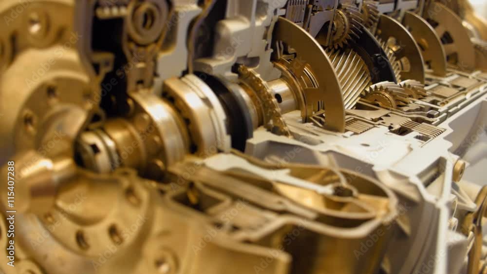 The internal structure of the 8-speed automatic transmission The internal structure of the 8-speed automatic transmission