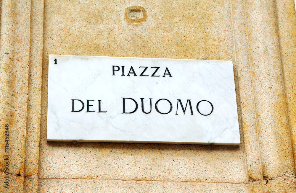 Piazza Duomo sign in Milan