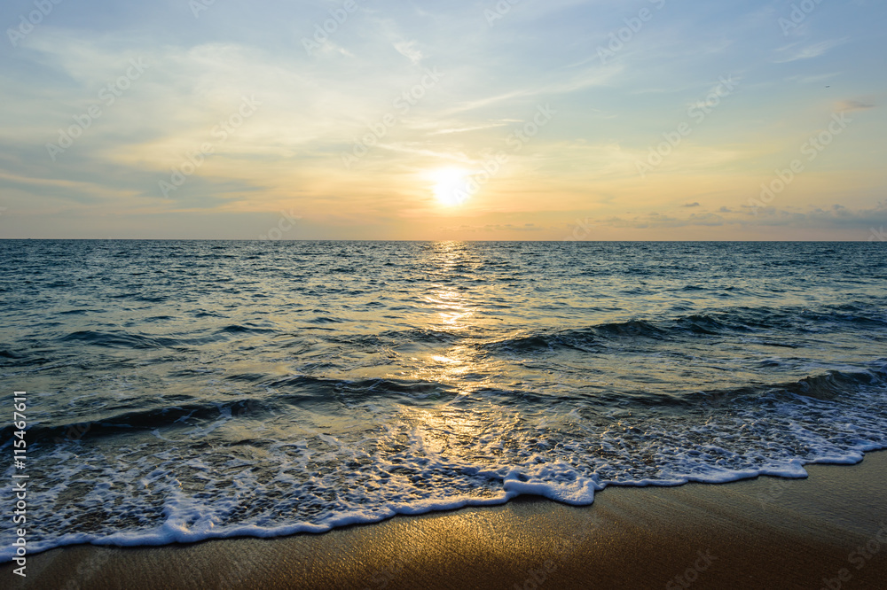 Fototapeta premium Sunset on the beach