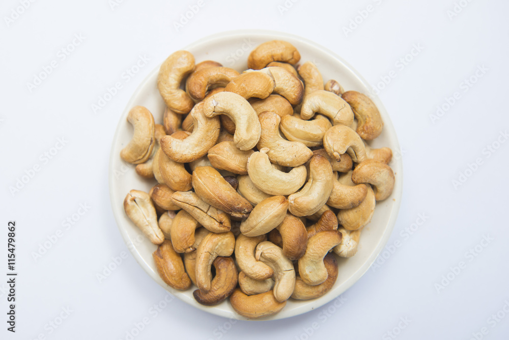 Fototapeta premium roasted cashews nut on dish