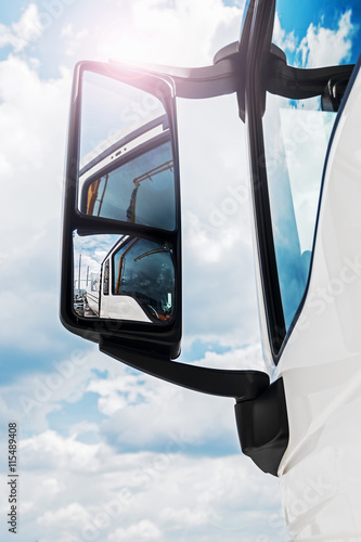 Foto rear-view mirror on the truck