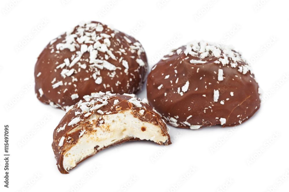 Marshmallows in chocolate Marshmallows in chocolate