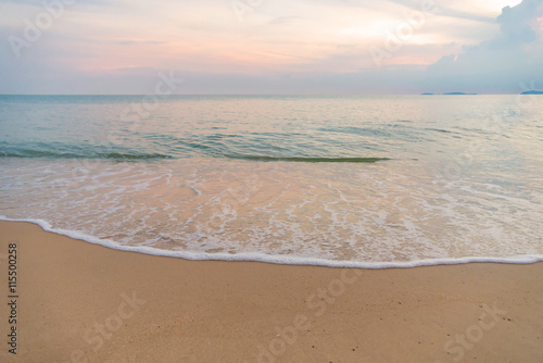 Fototapeta Naklejka Na Ścianę i Meble -  Sunrise on the beach of andaman sea