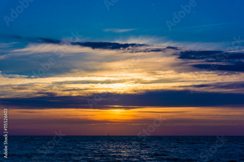 Fototapeta Naklejka Na Ścianę i Meble -  Amazing summer sunset.  Beautiful sunset landscape