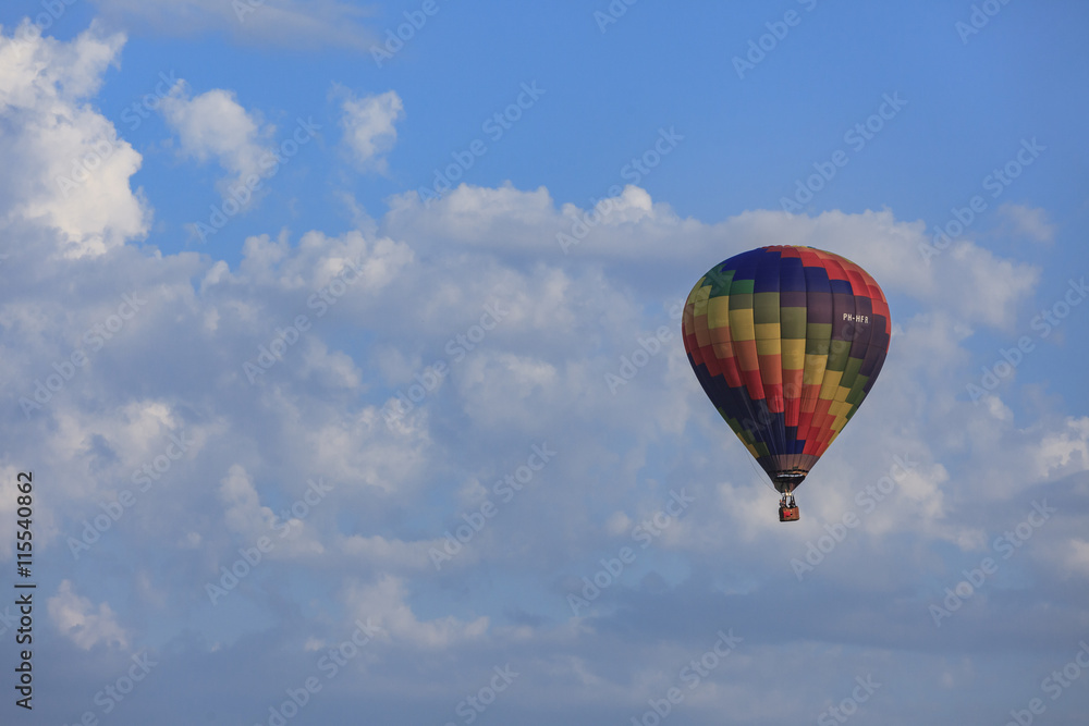 Fototapeta premium Vol en montgolfière