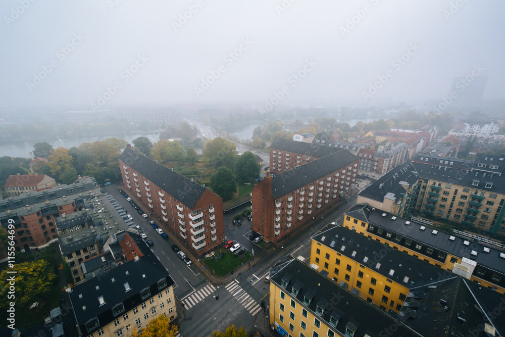 Obraz premium Foggy view from the tower of the Church of Our Saviour, in Chris