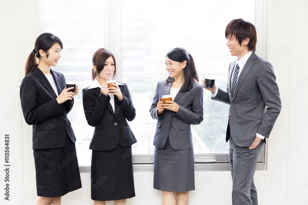 asian businesspeople relaxing in the office asian businesspeople relaxing in the office