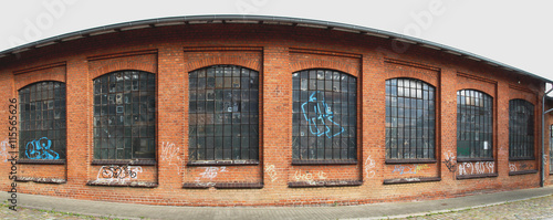 Panorama Alte Industriehalle - Backstein Gusseisenfenster