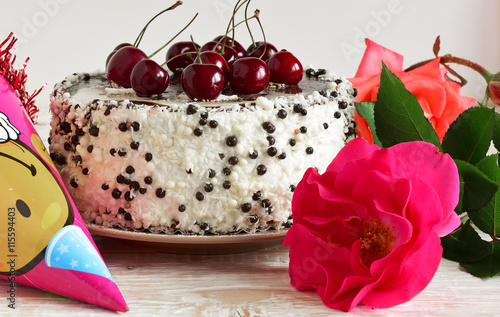 Fototapeta Naklejka Na Ścianę i Meble -  large round cake