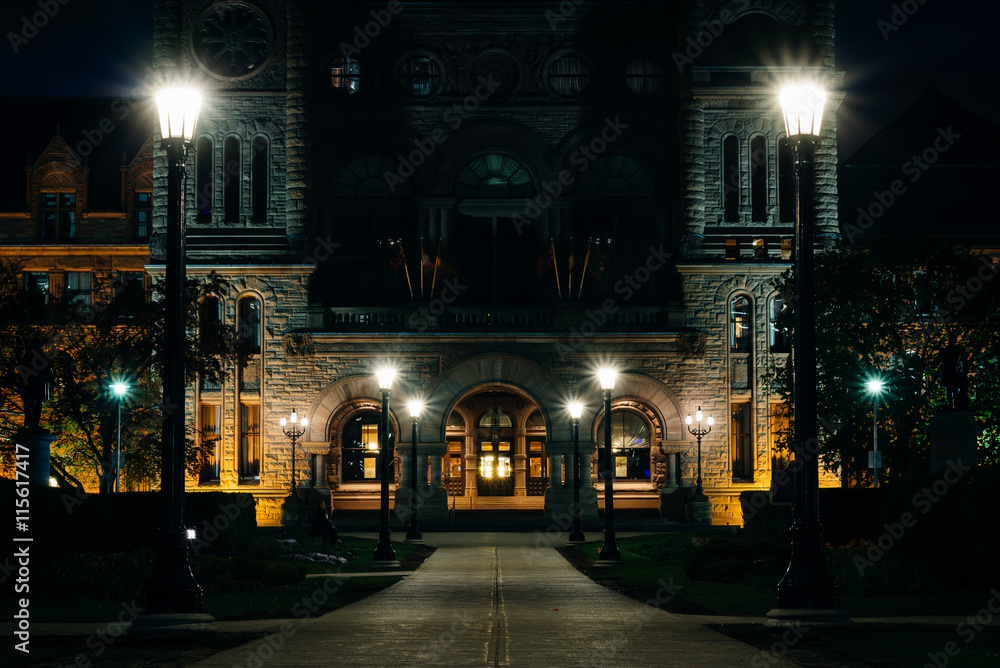 The Legislative Assembly of Ontario at night, at Queen's Park, i