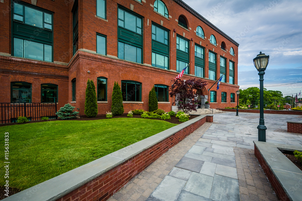 Walkway and brick building in downtown Portsmouth, New Hampshire