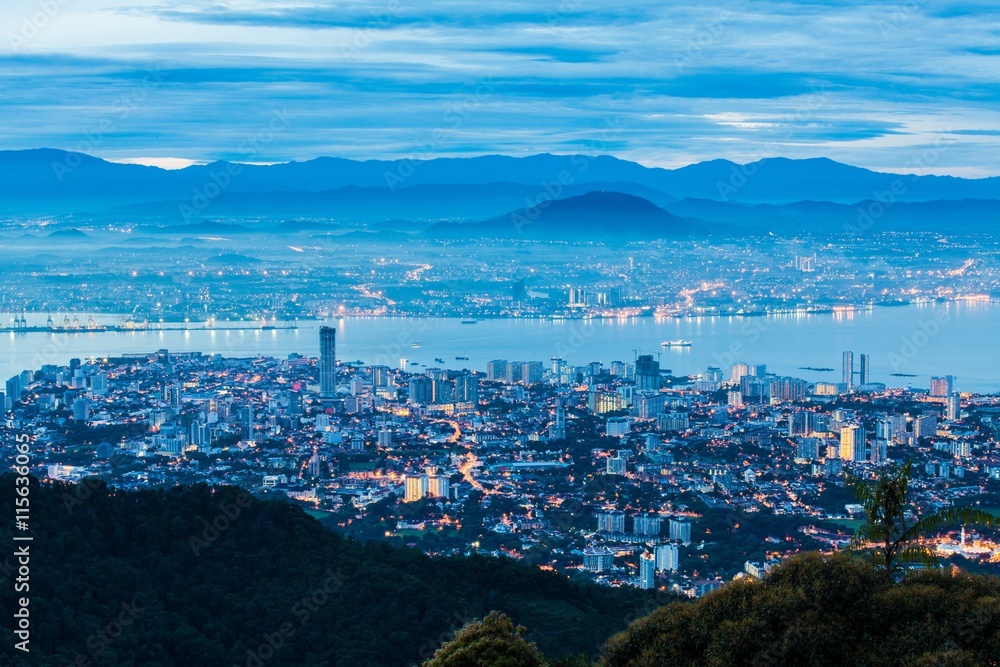 Fototapeta premium George Town Penang, Malaysia view from Penang Hill