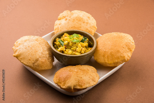 Tableau sur toile indian semi dry potato spicy recipe also known as aalu bhaji or aalu sabji serve