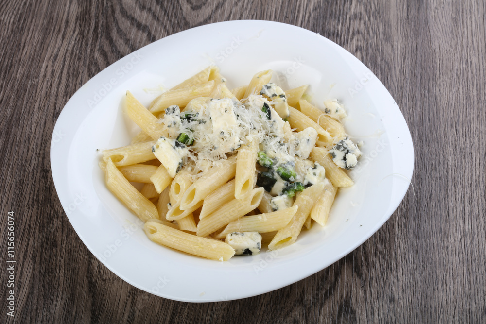 Pasta penne with cheese
