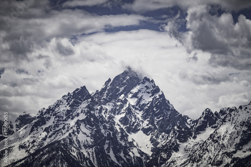 Grand Tetons mountain with cloudy 