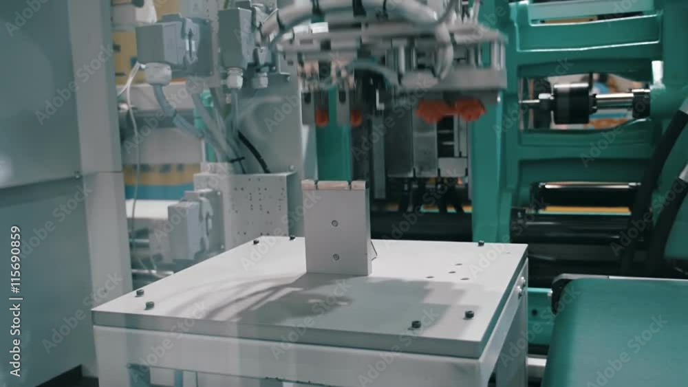 The process of extrusion equipment operation - the movement of different parts The process of extrusion equipment operation - the movement of different parts