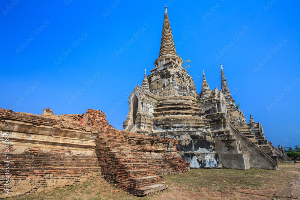 Fototapeta premium Pagoda and Stupa temple in ancient city