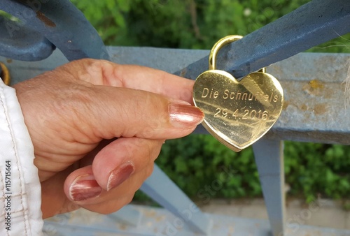 Obraz na płótnie Frisch verheiratet w salonie
