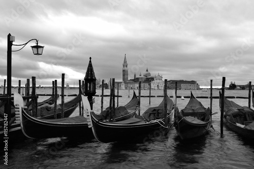 Venezianische Gondeln - monochrom © franke 182