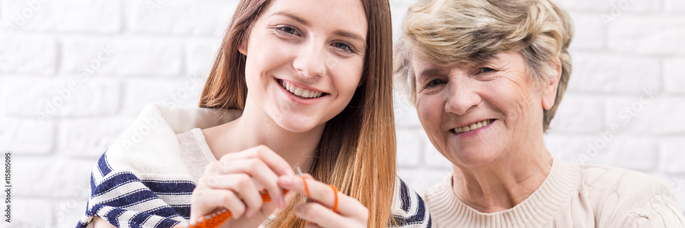 Knitting together as a intergenerational fun Knitting together as a intergenerational fun