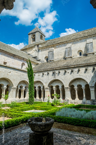 Abbaye Notre Dame de Sénanque. © Bernard GIRARDIN