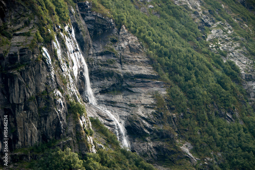 Wodospad Siedmiu Si  str w Norwegii.