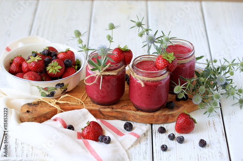 smoothie with strawberries and raspberries
